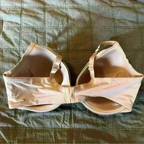 Third Love - Classic Contour Plunge Bra - 42F Color Taupe - Picture 2 of 5